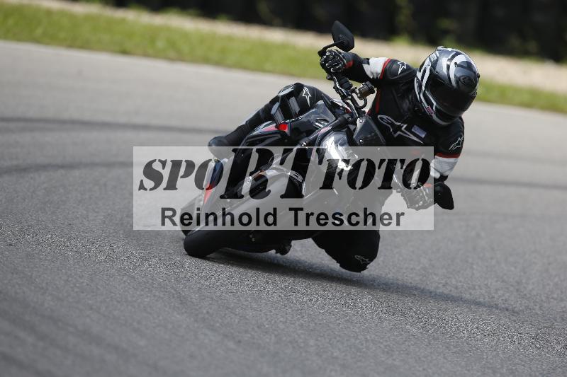 /Archiv-2024/29 12.06.2024 MOTO.CH Track Day ADR/Gruppe rot/26